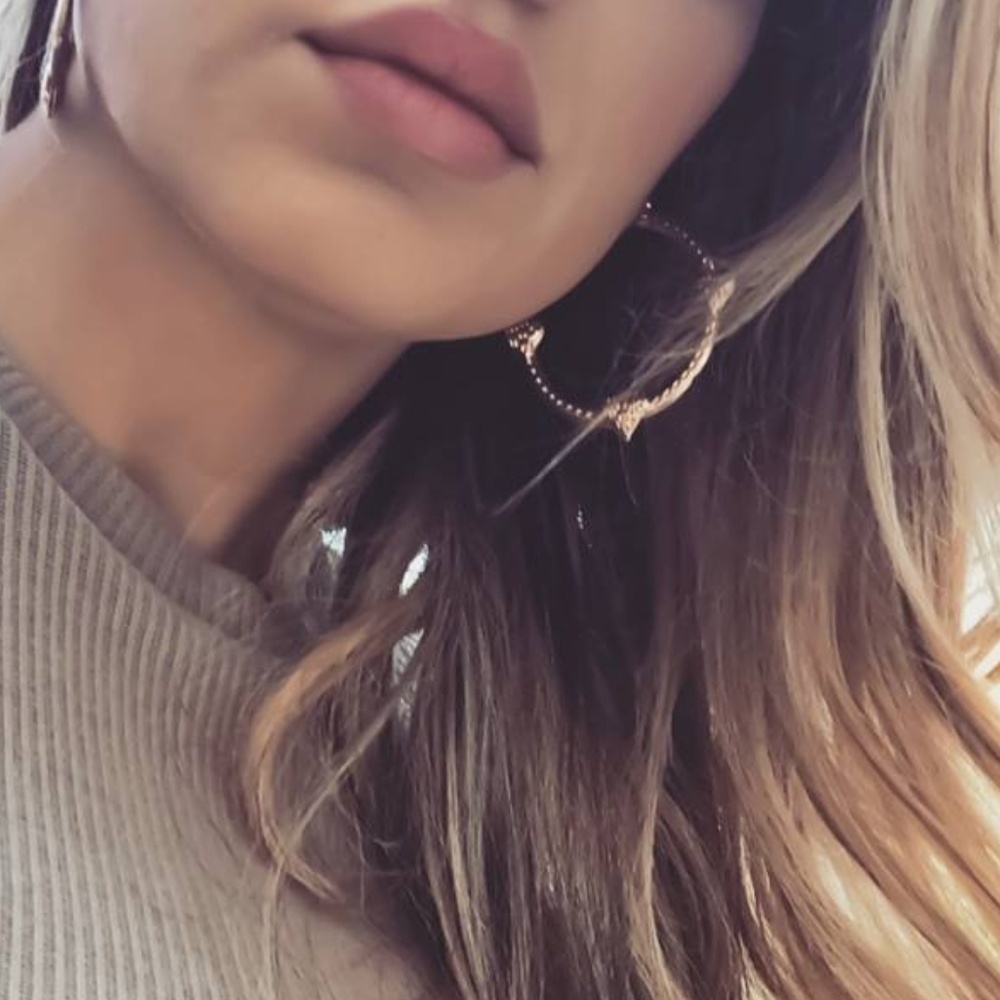 gold floating hearts hoops